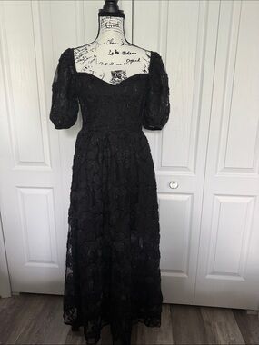Black Embroidered Puff-Sleeve Midi Dress